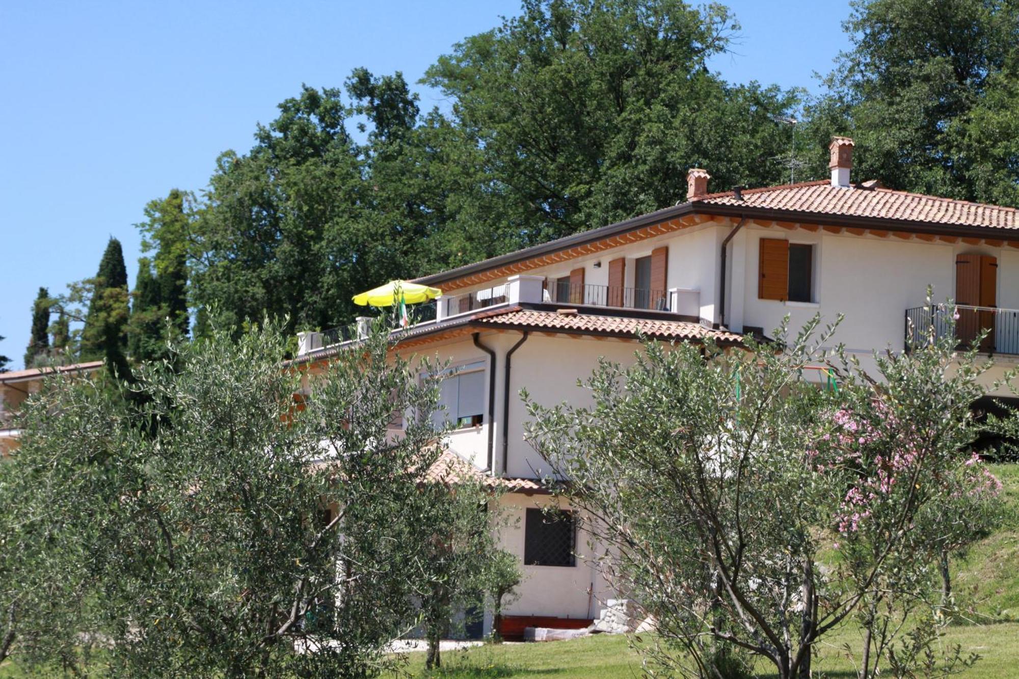 Agriturismo Nonna Bettina モニーガ・デル・ガルダ エクステリア 写真